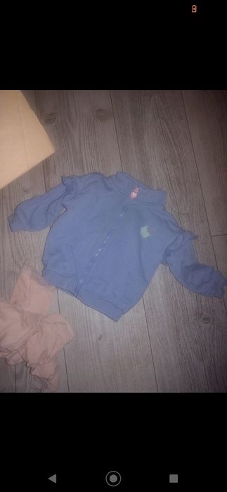 Karton ubrań dziecięcych