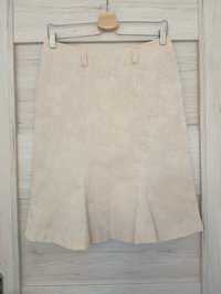 Kremowa spódnica z kwiecistym wzorem, większe 38, mniejsze 40
