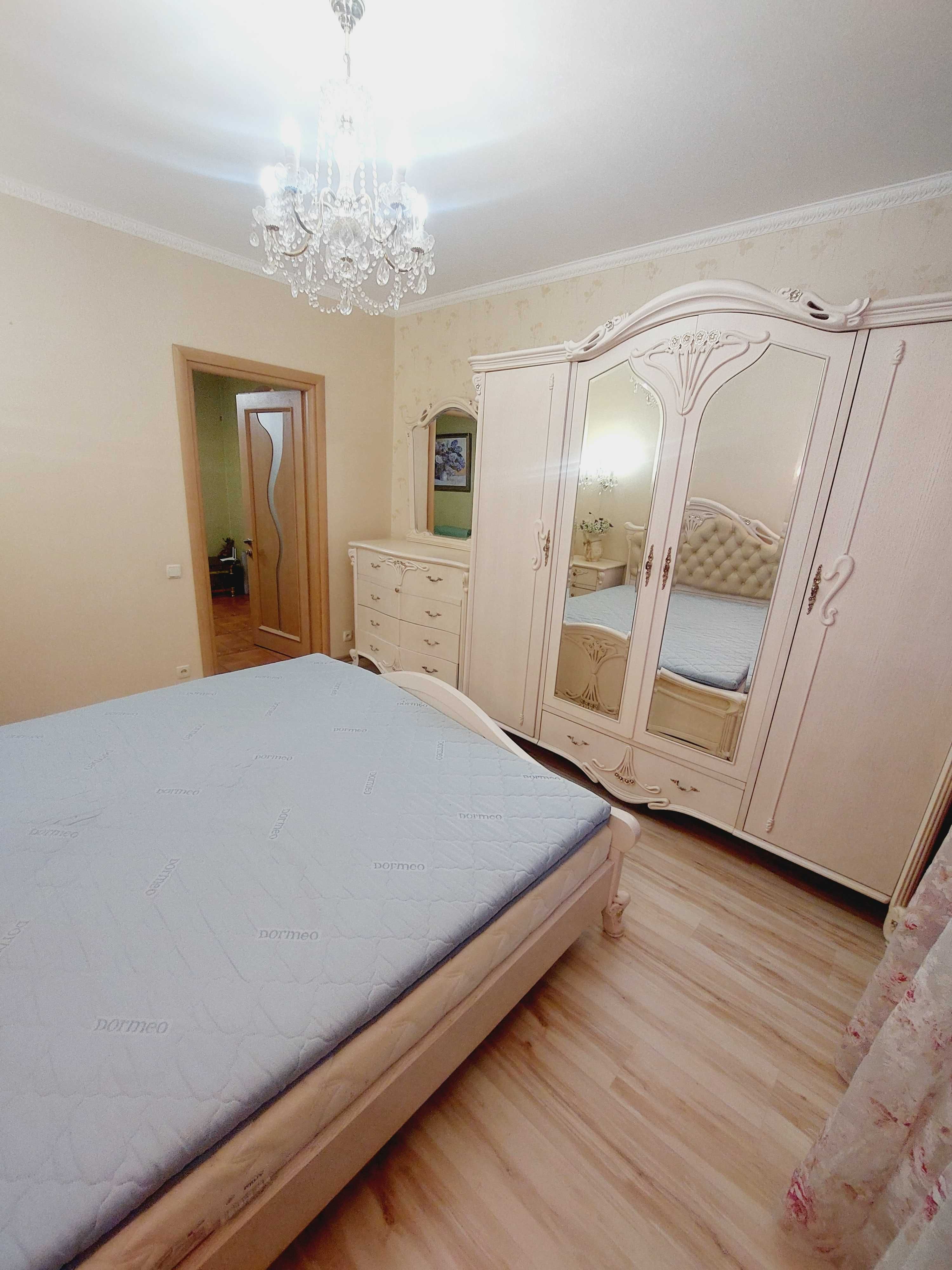 Сдам 3 комн.квартиру с видом р.Днепр, ул.Приречная 37, Оболонь