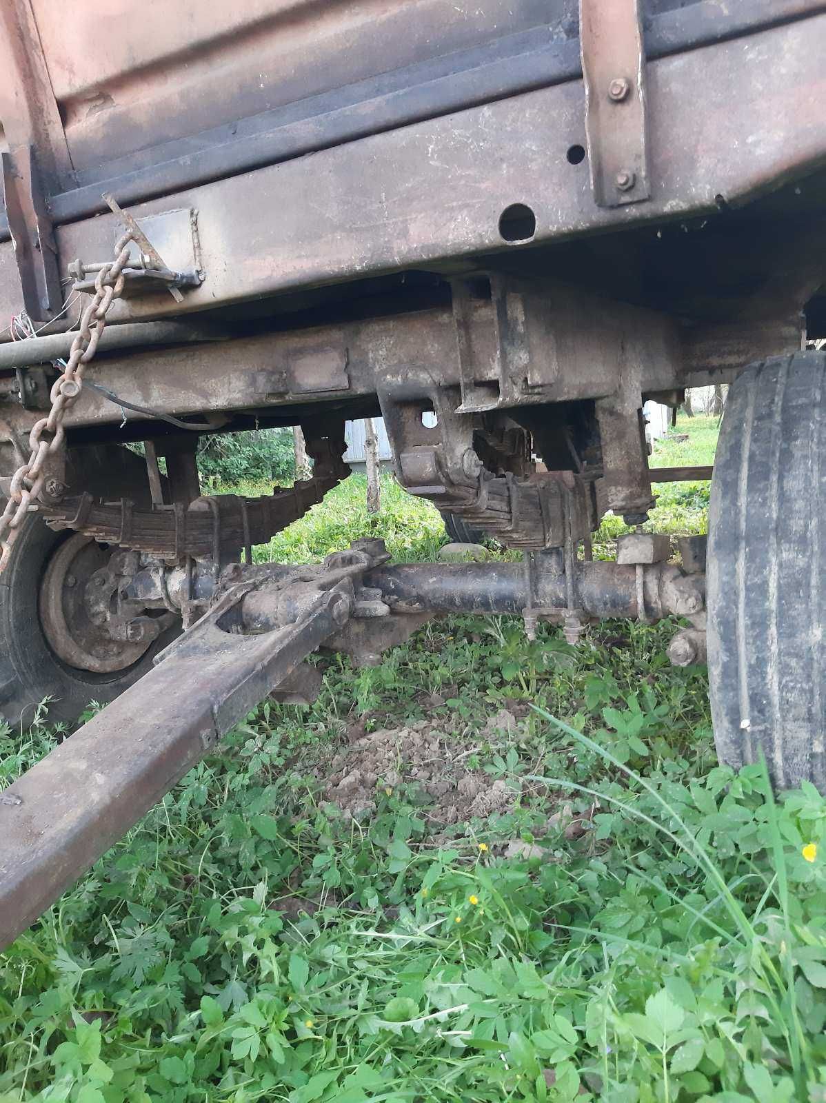 Тракторний причіп 2ПТС4