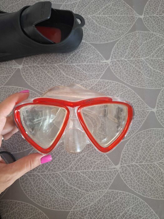 Conjunto snorkeling criança