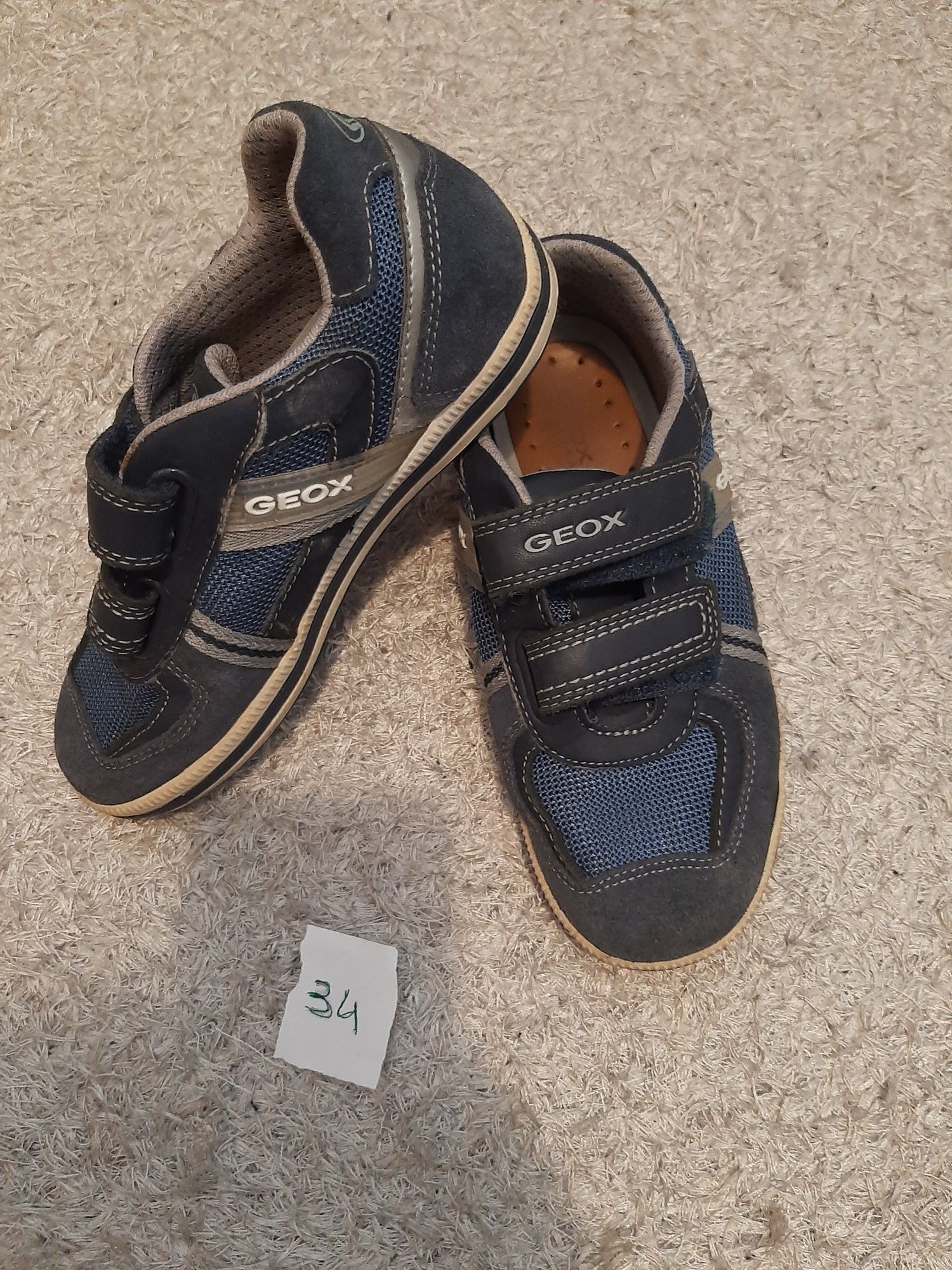 Tenis numero  34