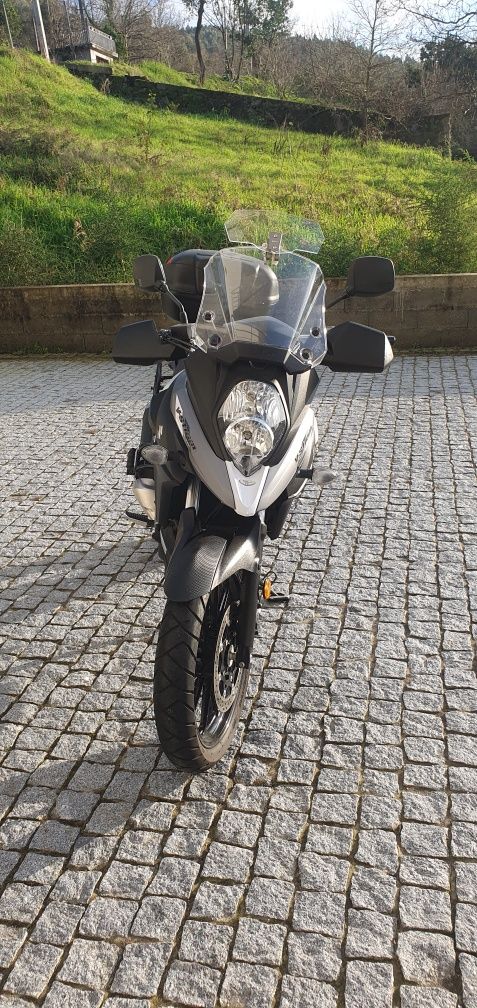 Suzuki V-strom 650