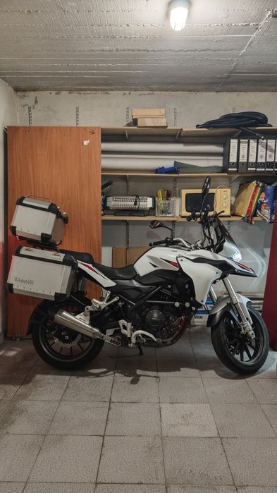 Benelli trk 251 perfeita
