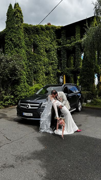 Mercedes GL авто на весілля оренда, кортеж