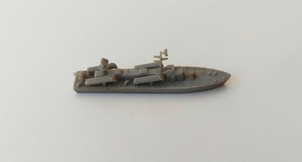 Kit montado de modelismo 1/700 em plástico do Patrulha Osa II