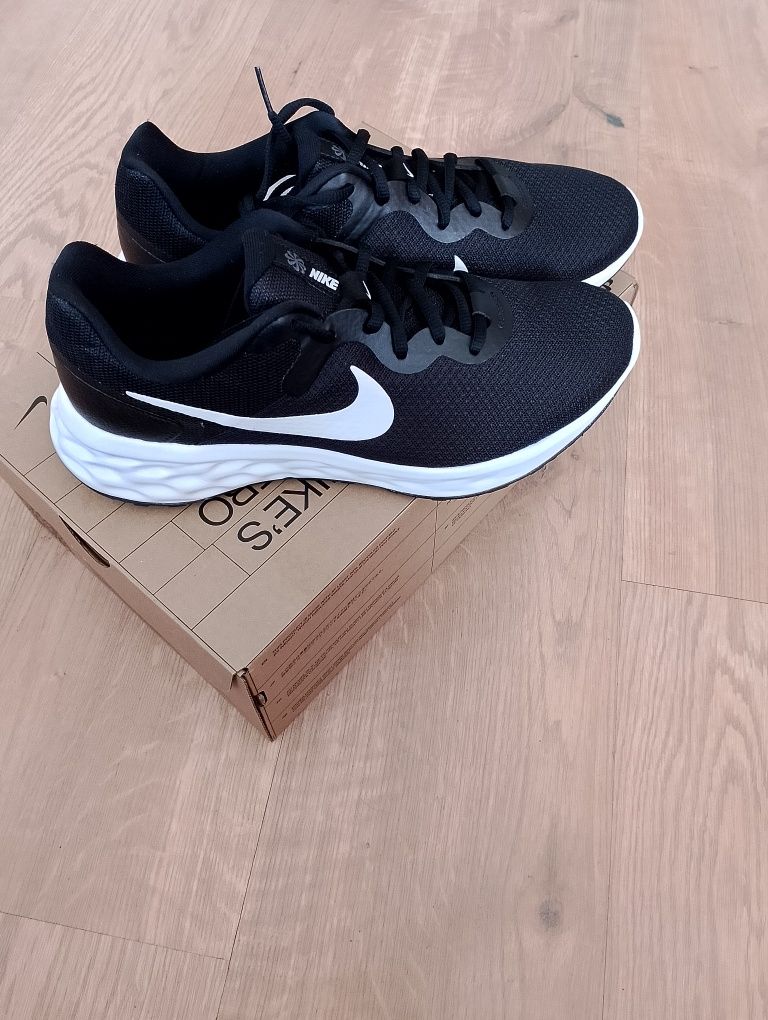 Nowe adidasy męskie nowe buty nowe Nike 44