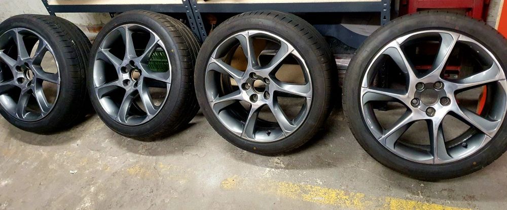 Felgi 18" volvo ford  z oponami