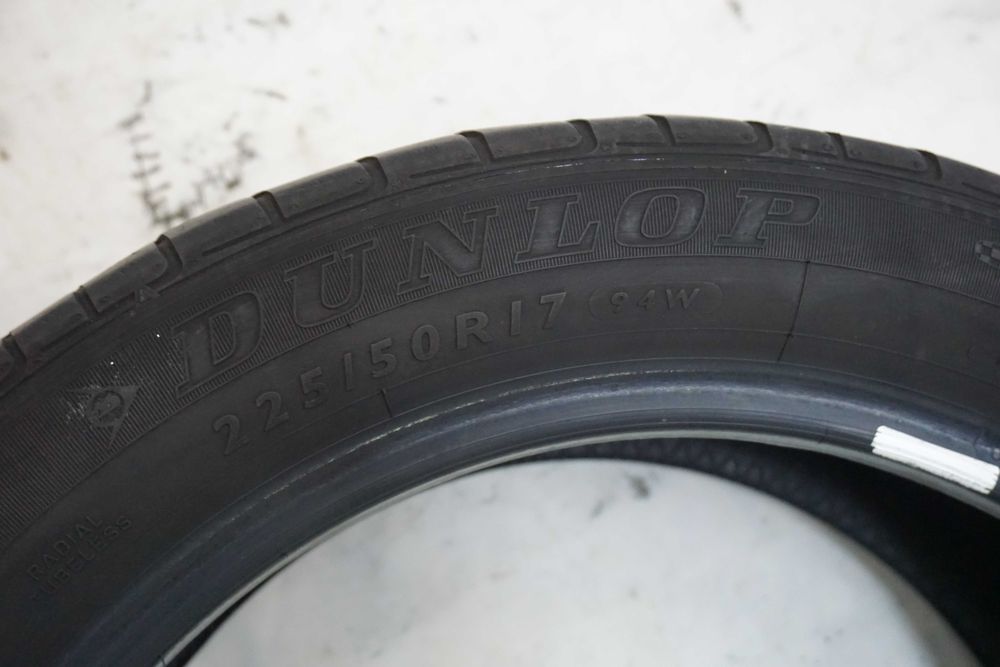 Резина\Шини 225/50 R17 Dunlop