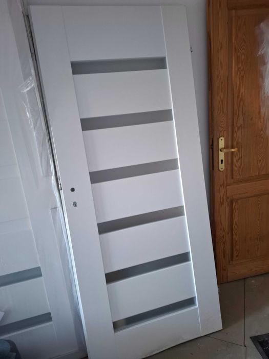 Drzwi wewnetrzne 80 lewe nowe