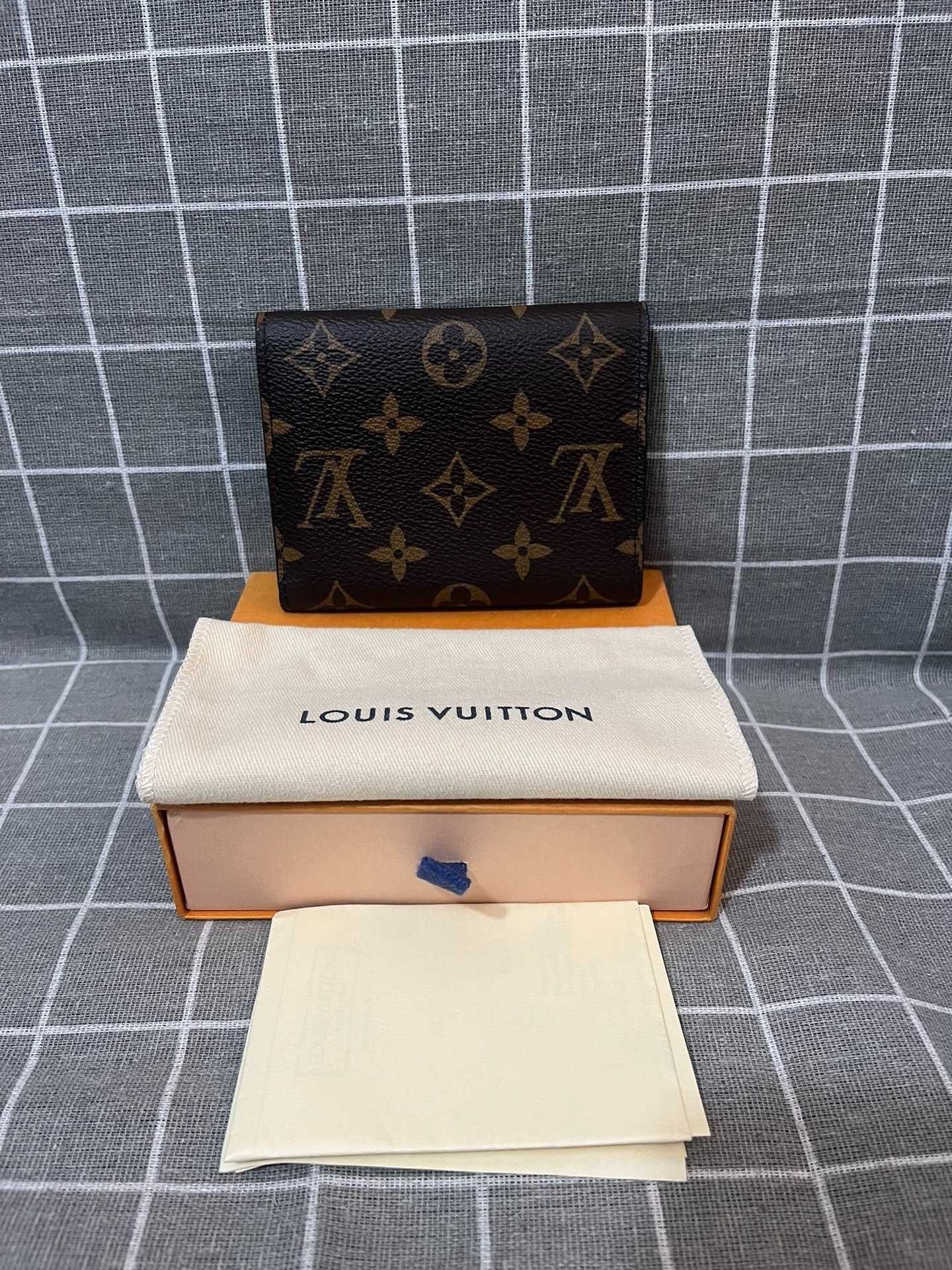 Nowe LV Louis Vuitton Victorine Mały portfel Różowy przycisk