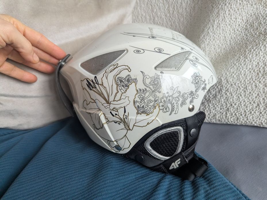 Kask narciarski 4F xs