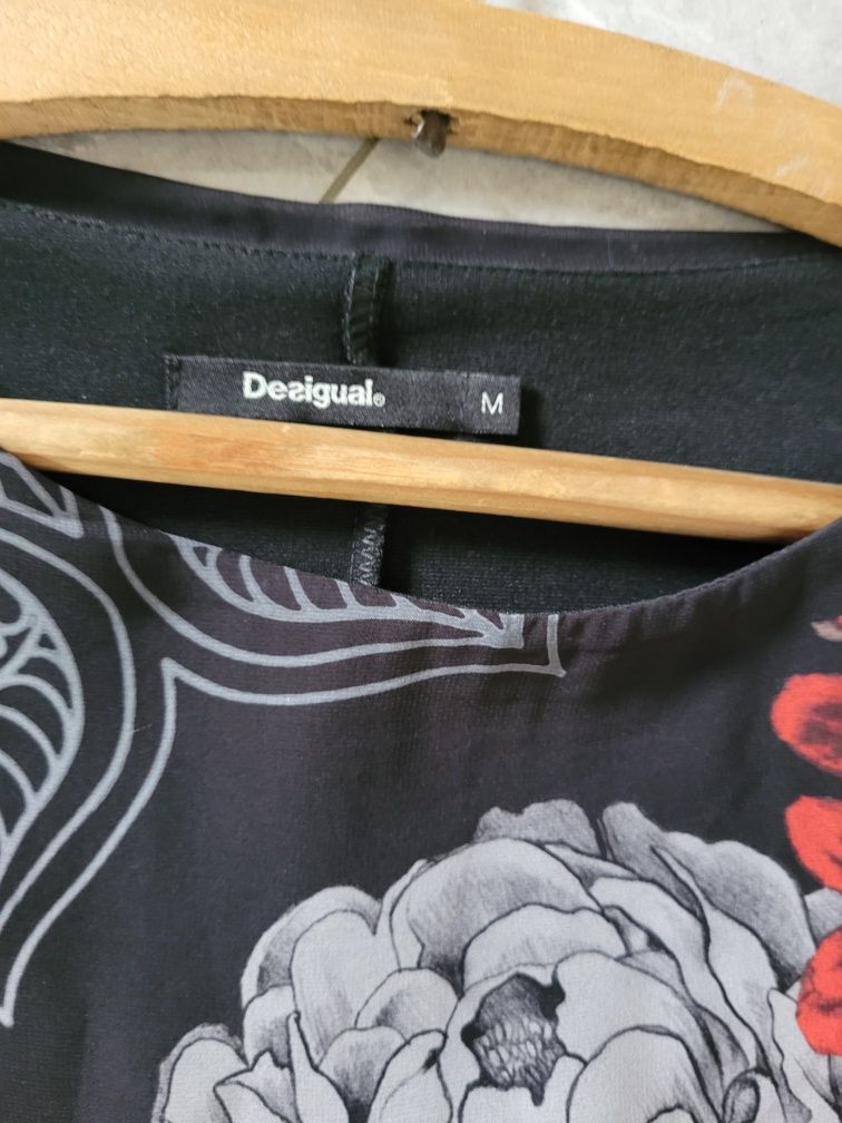 Sukienka Desigual raz noszona