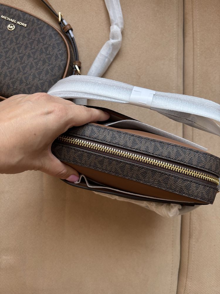 Сумка Michael Kors Zara Jet set crossbody