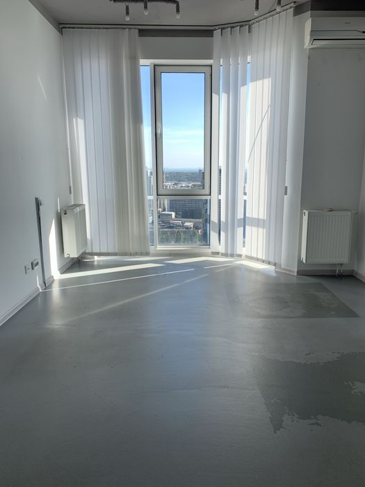 Метро Олімпійська-7 хв/Діловий центр Києва /Коновальця/ Предслвинська