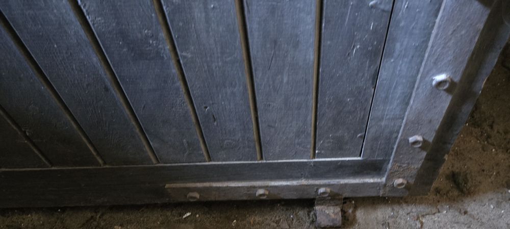 Drzwi garażowe używane