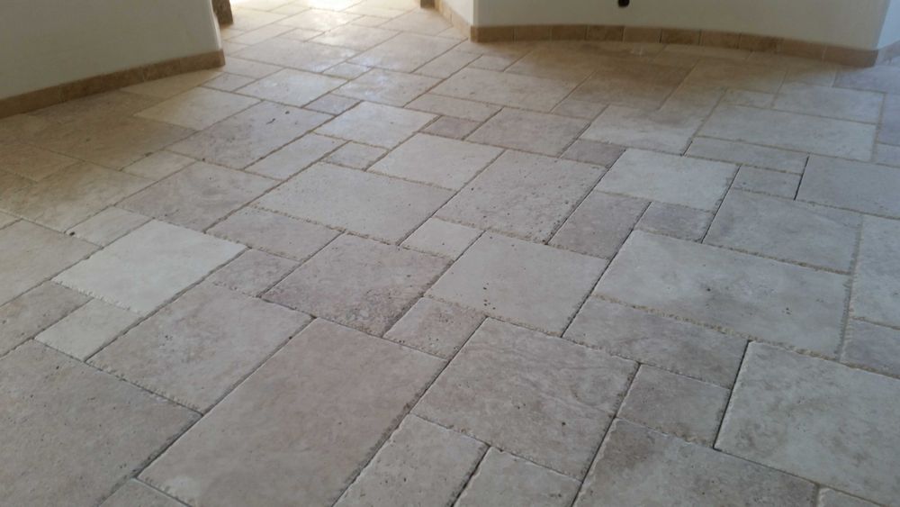 Pavimento Antiderrapante em Travertino Mármore