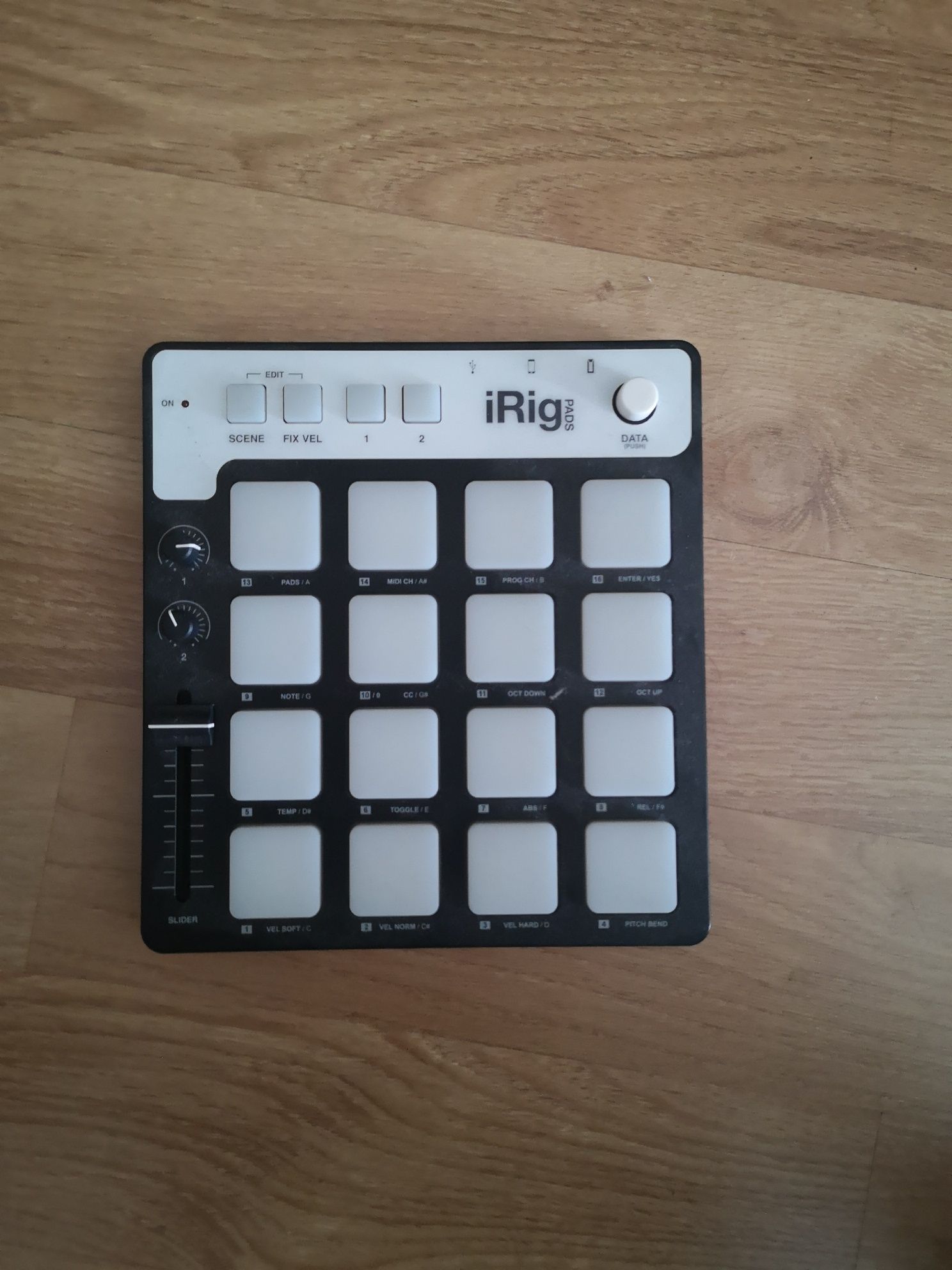 Controlador IK MULTIMEDIA iRig Pads