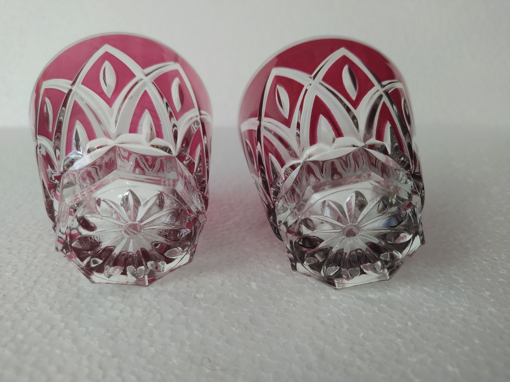Kieliszki czeskie bohemia różowe burgunda geometryczne wzory