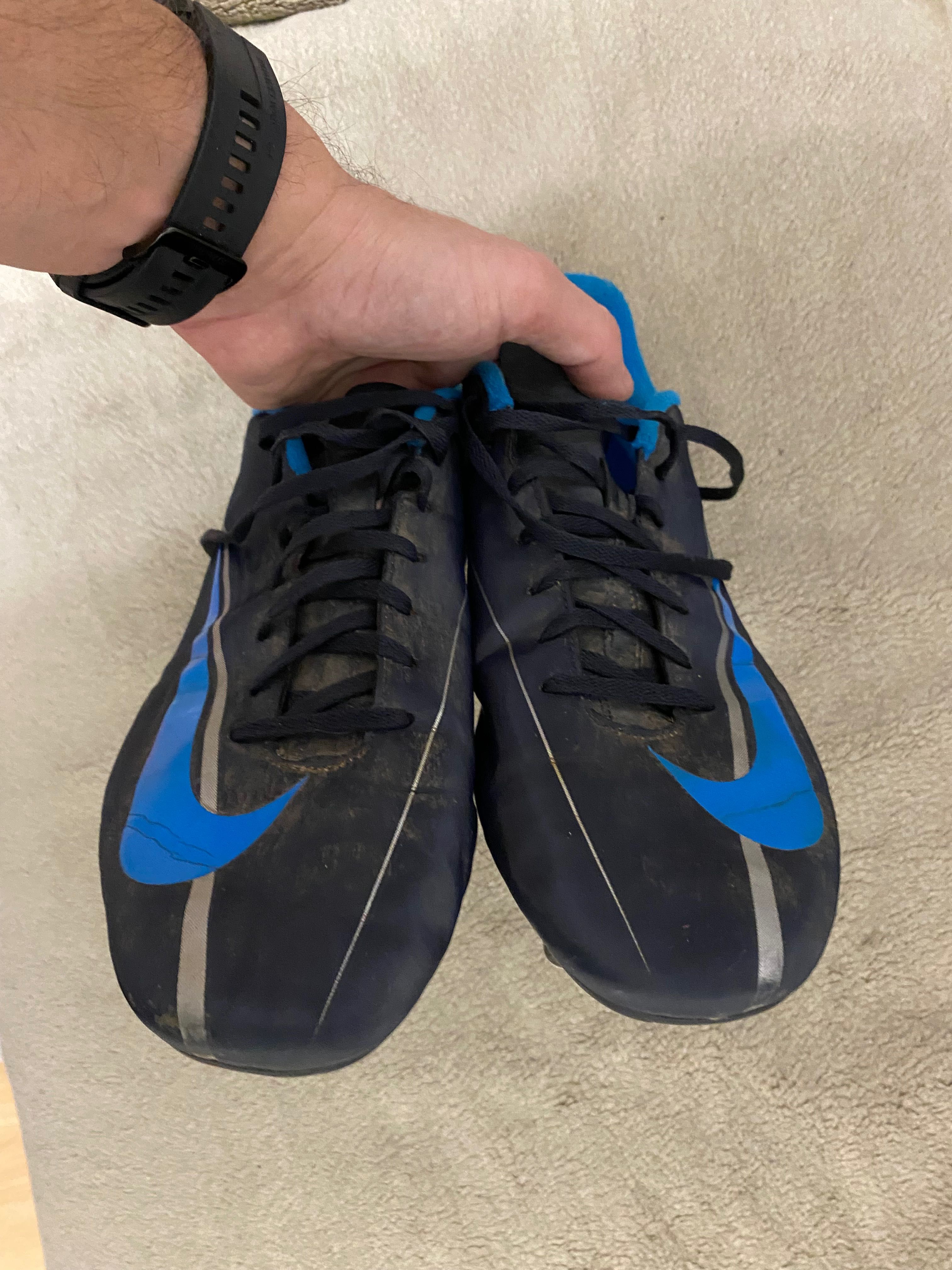 Buty piłkarskie Nike wkręty