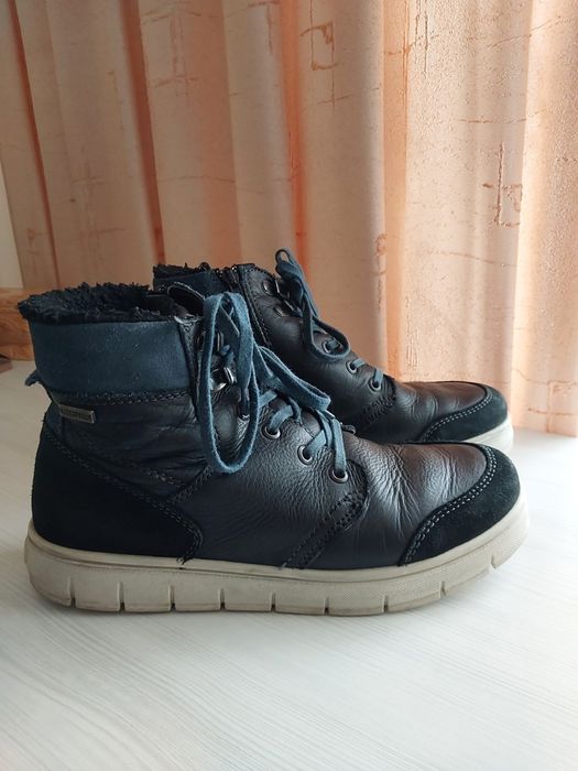 Черевики підліткові/чоловічі. Шкіра та замш. Чорного кольору.