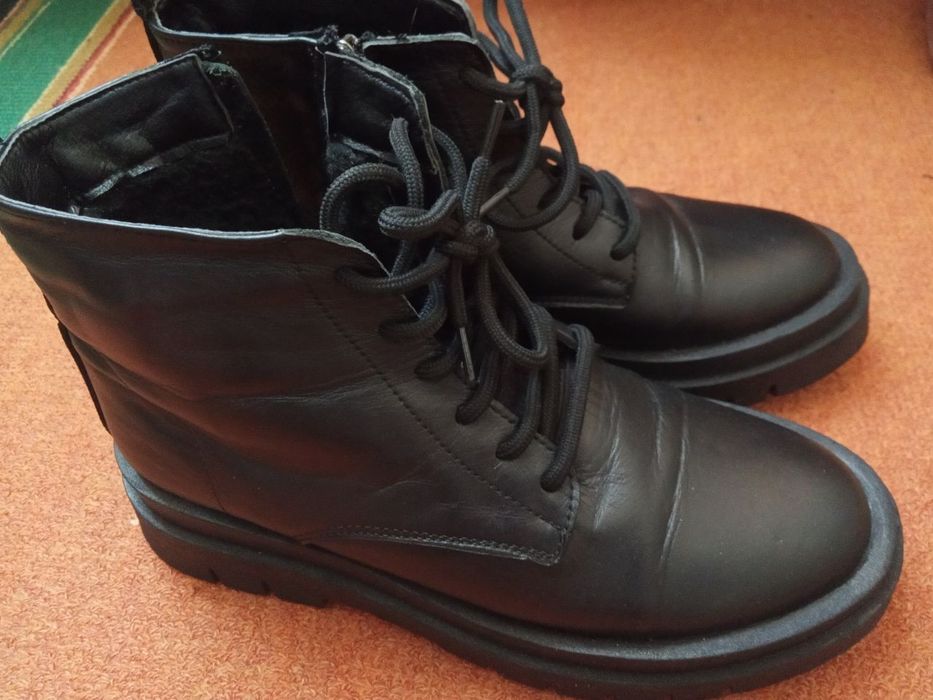 Шкіряні зимові черевики 38 розмір