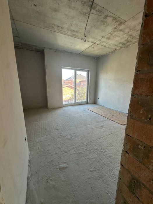 Продаж котеджу в Зимній Воді 3,6 сот ПІДВАЛ. Газ, Розведена електрика