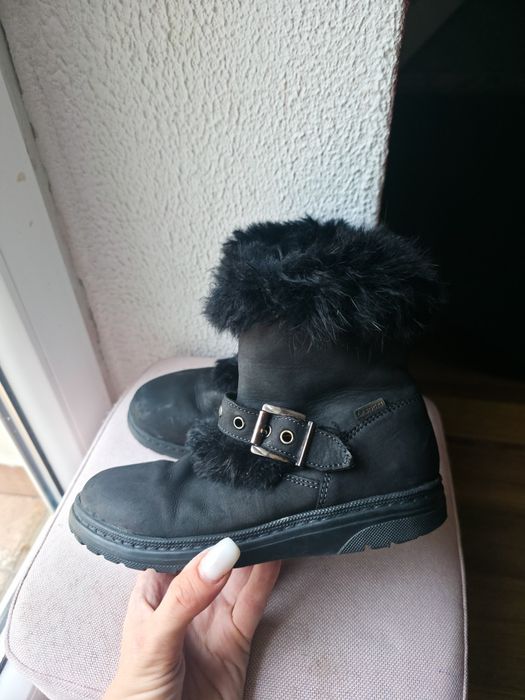 Czarne skórzane kozaki z futerkiem dla dziewczynki Lasocki botki trzew