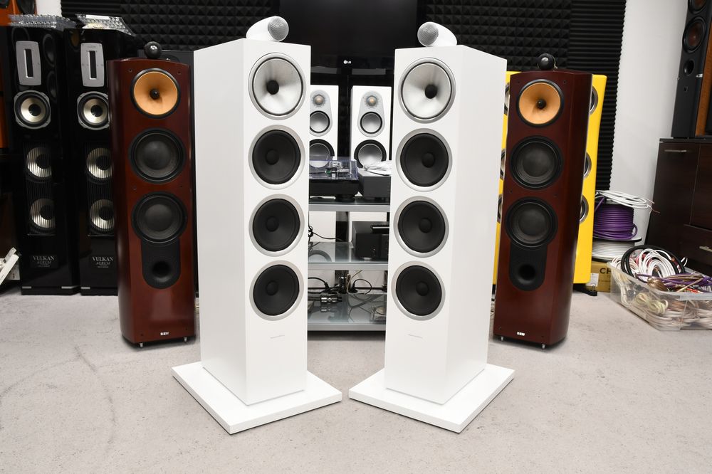 Kolumny Głośnikowe podłogowe stereo B&W Bowers & Wilkins 702 S2 białe