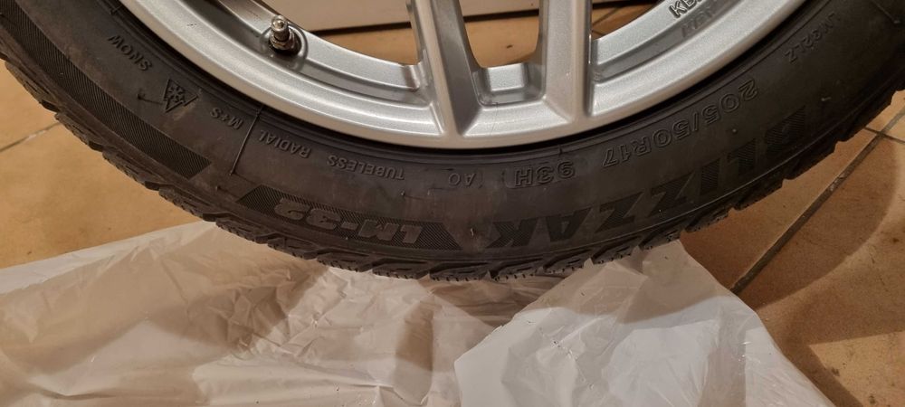 Skoda Octavia RS Felgi PLATIN Opony BRIDGESTONE 205/50R17
