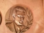 Diversas medalhas em bronze(6)