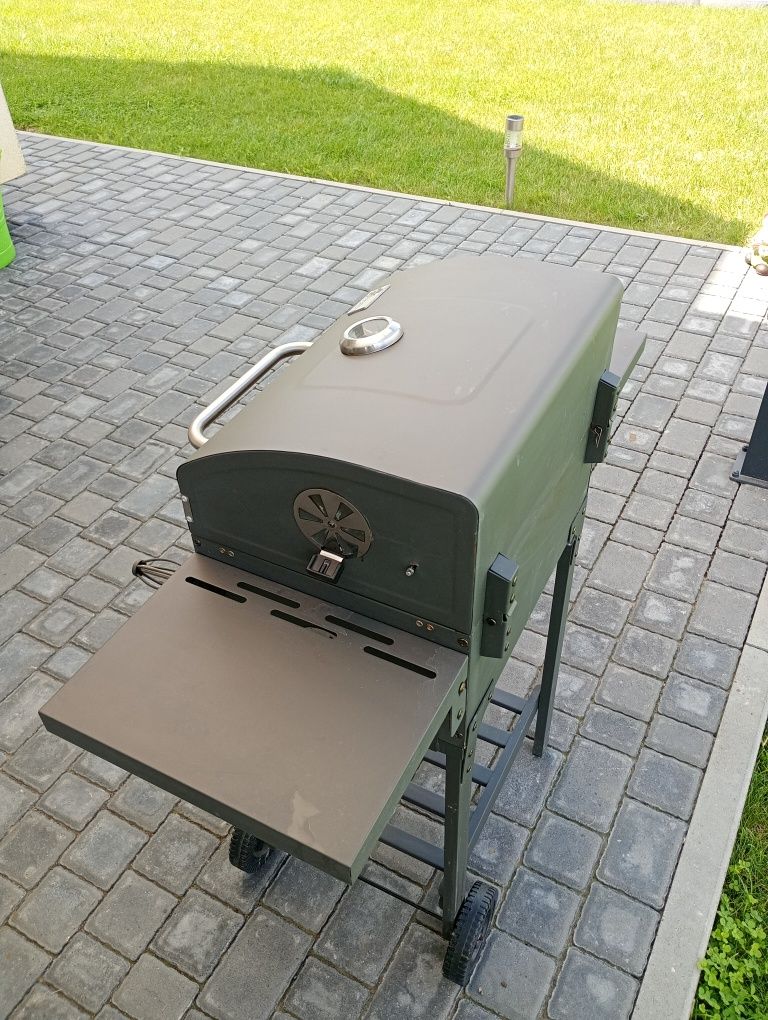 Grill ogrodowy węglowy termometr