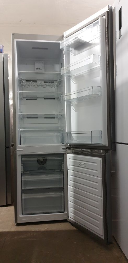 Холодильник VESTFROST CNF289X