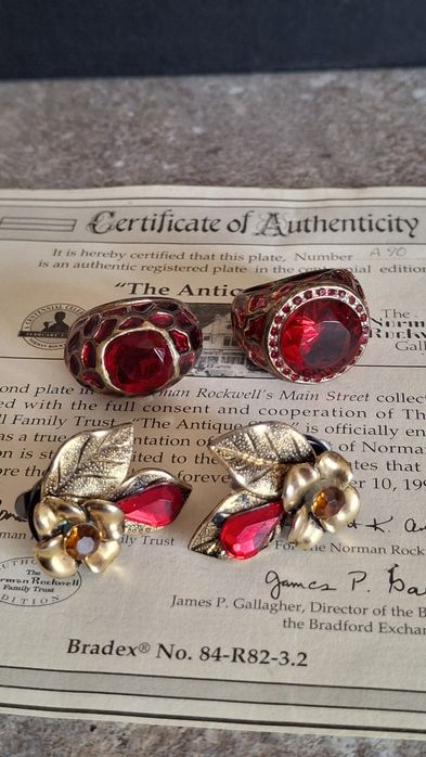 Вінтажна біжутерія, брошки