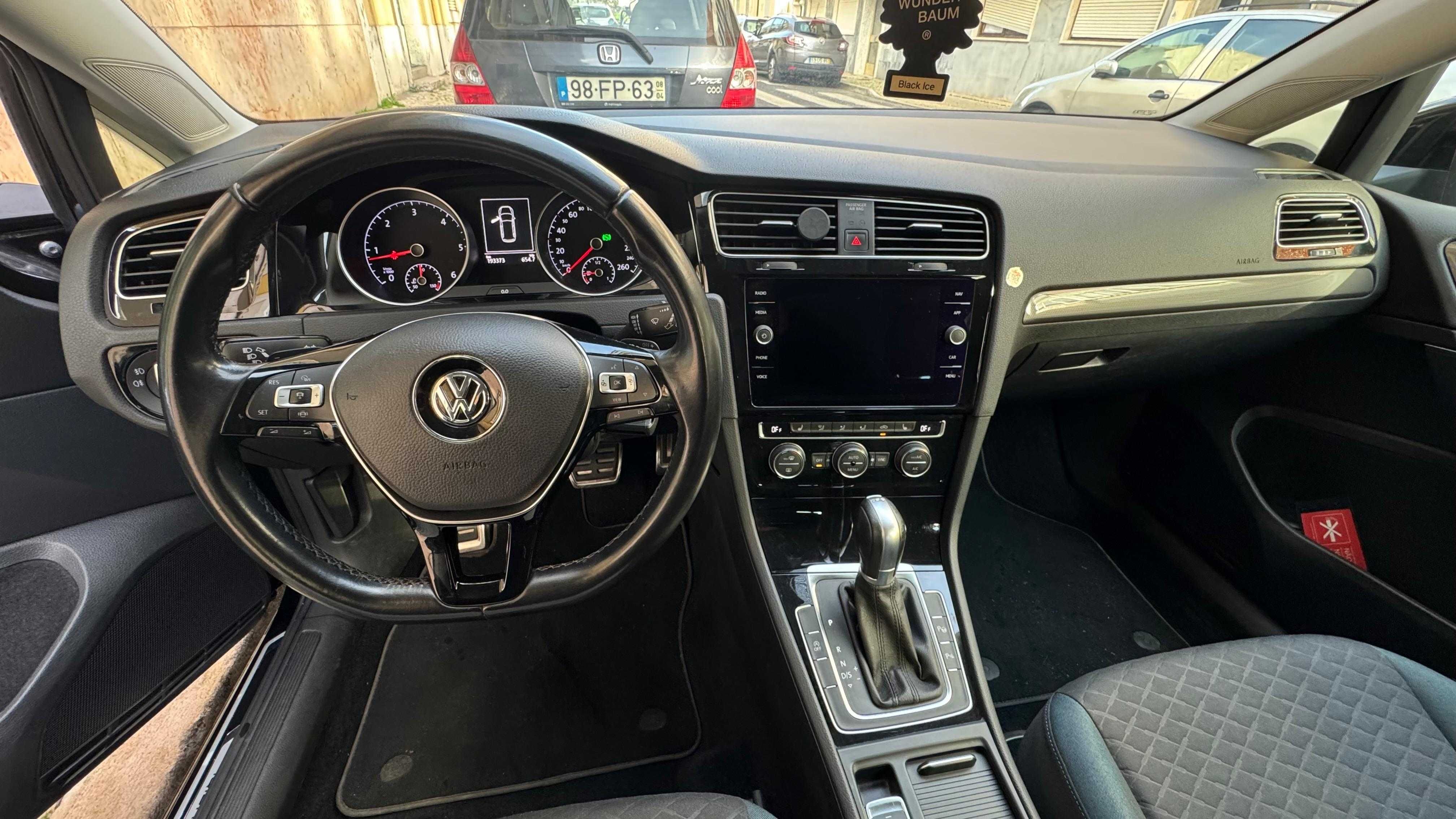 Volkswagen Golf 1.6 TDI SCR DSG IQ.DRIVE Auto