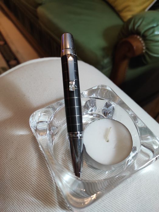 Esferográfica Mont Blanc como nova