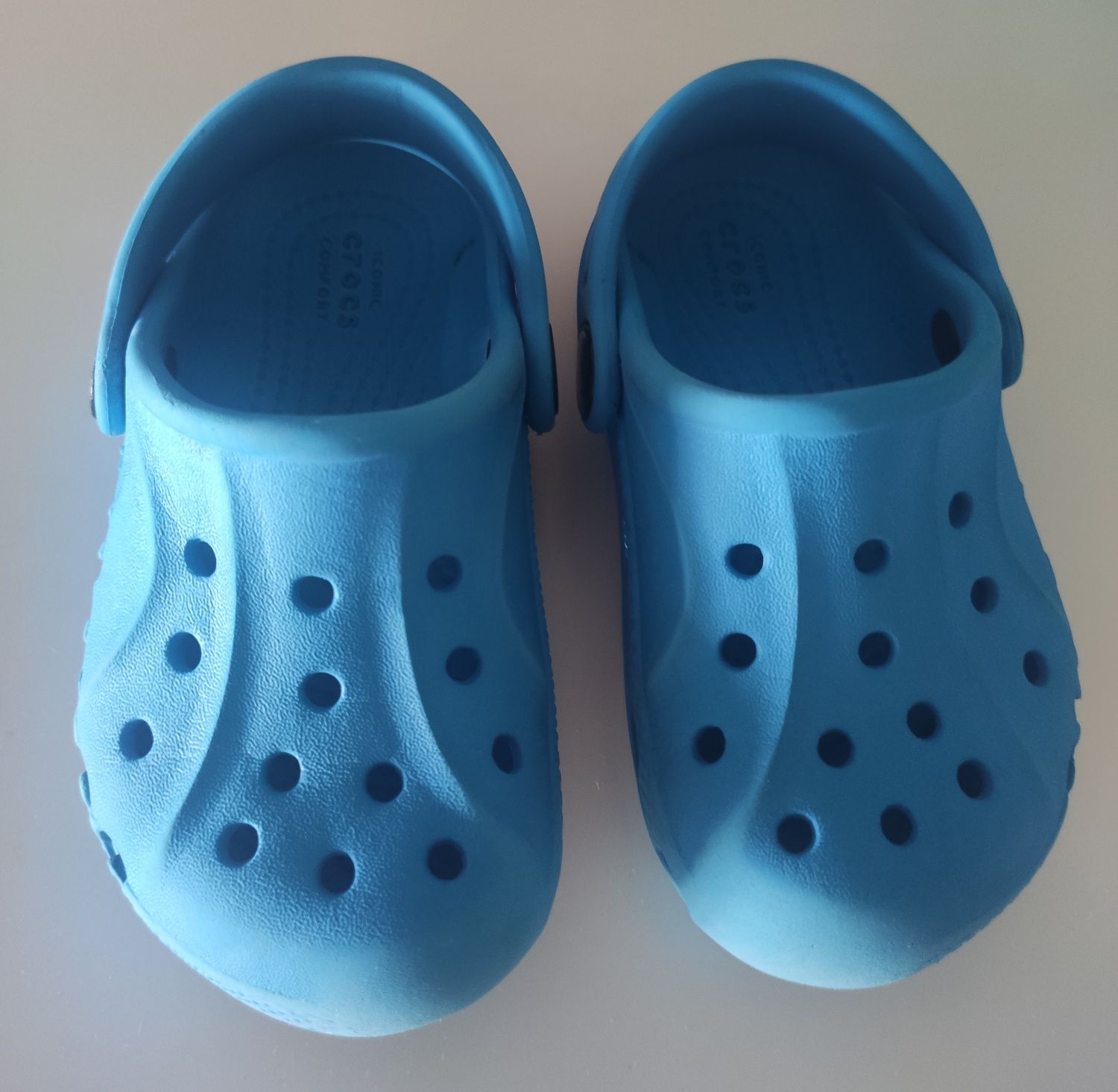 Crocs tamanho 23