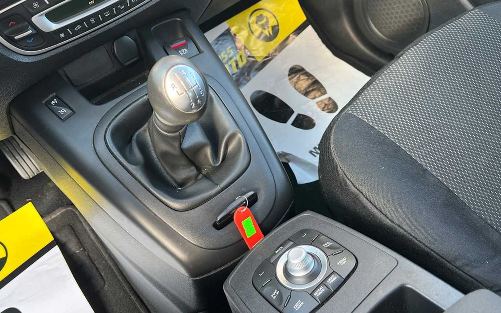 Renault Scenic 2015