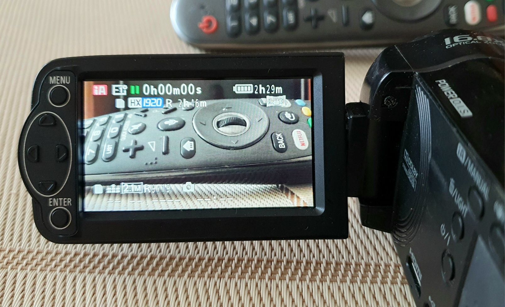 Відеокамера Panasonic HDC-SD40