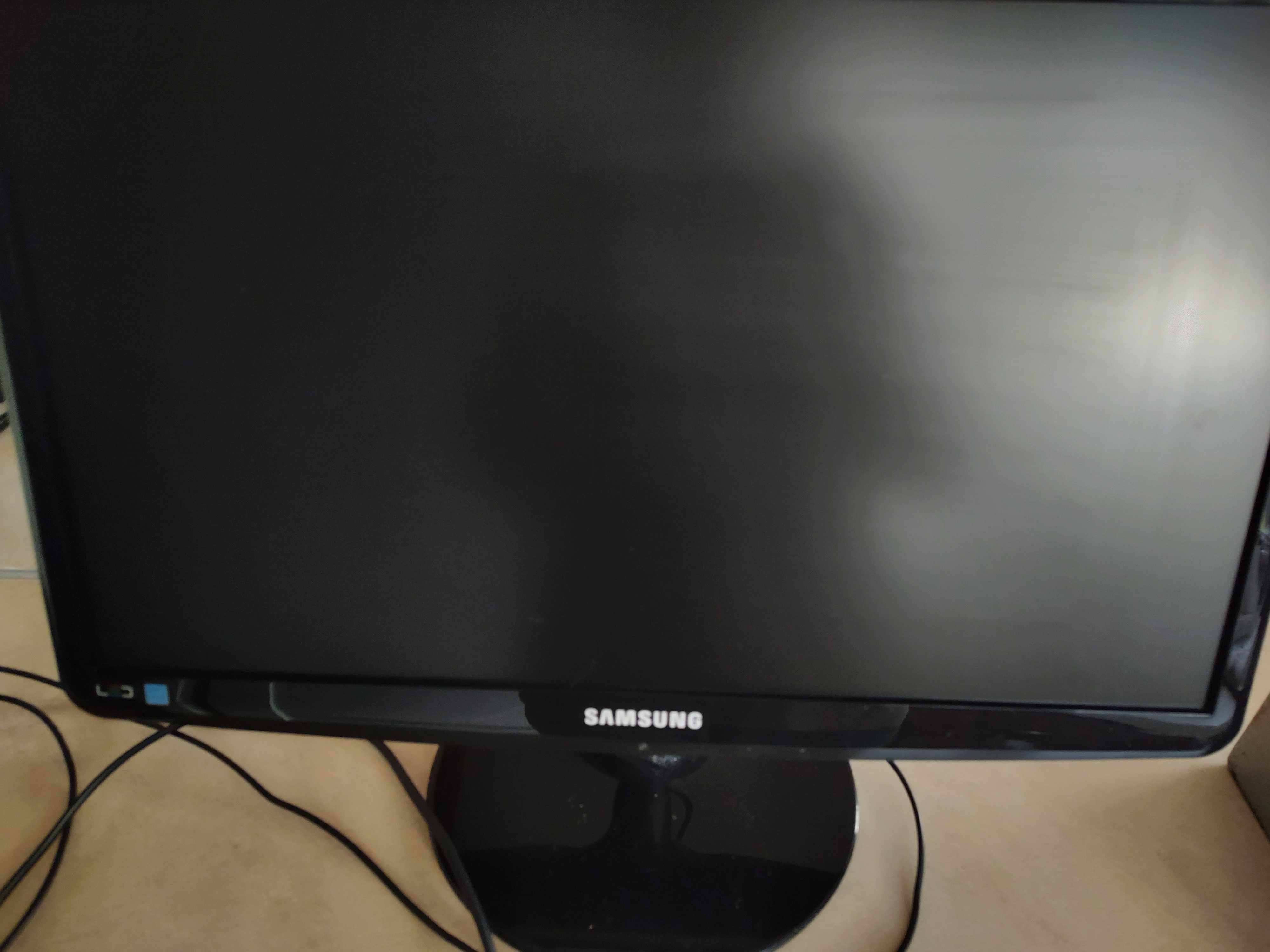 Monitor Samsung S22A100S, 100% sprawny