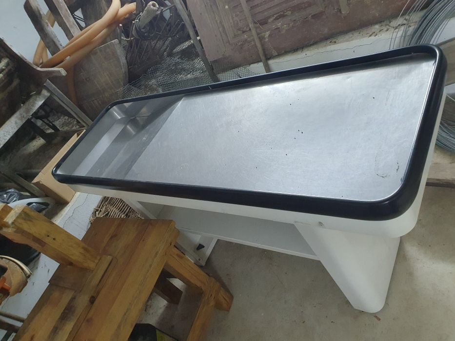 Bancada de saida em inox c prateleira