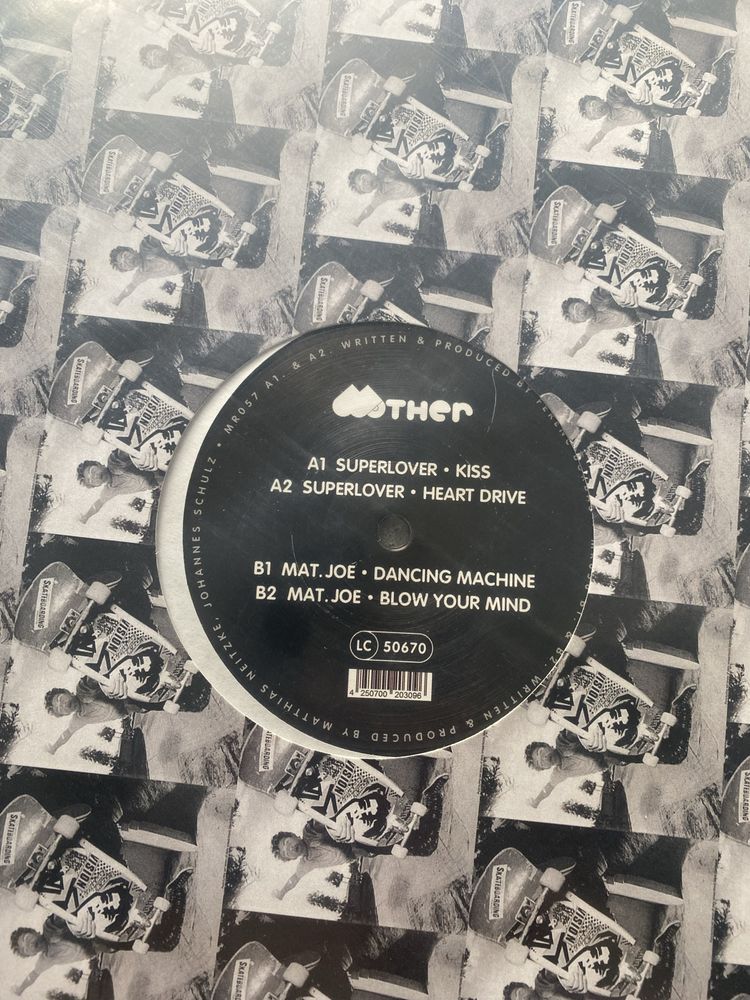 Superlover, Mat.Joe – Kiss / Dancing Machine tech house vinyl