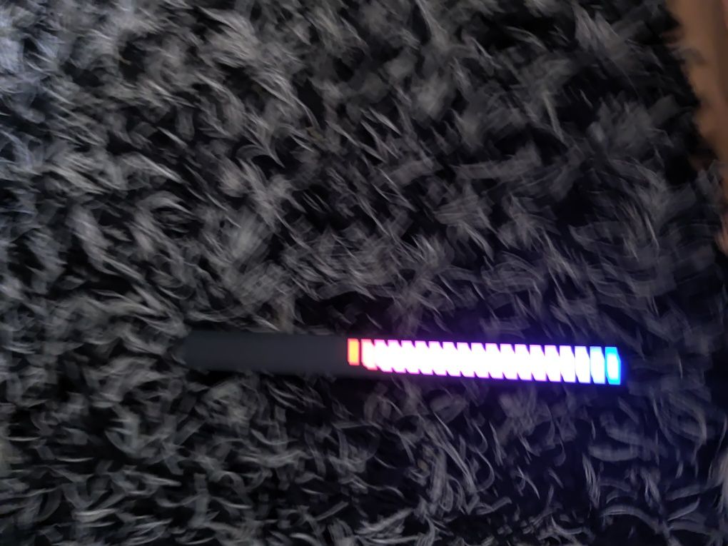 Lampka,neon,Ledy RGB ,reagują na dźwięk
