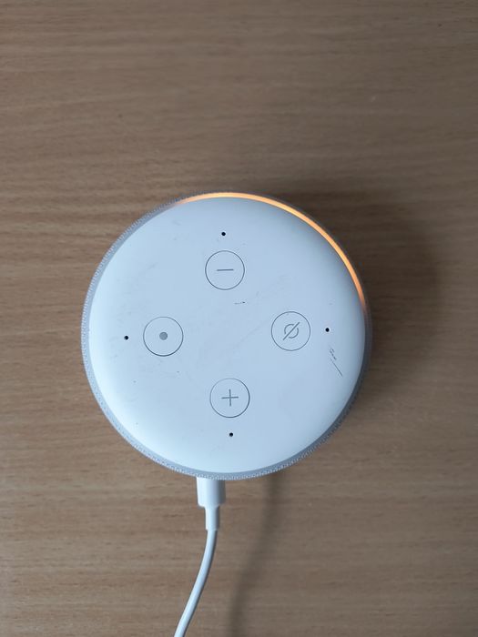 Розумна колонка Amazon Echo Dot (3rd Generation) із голосовим асистент