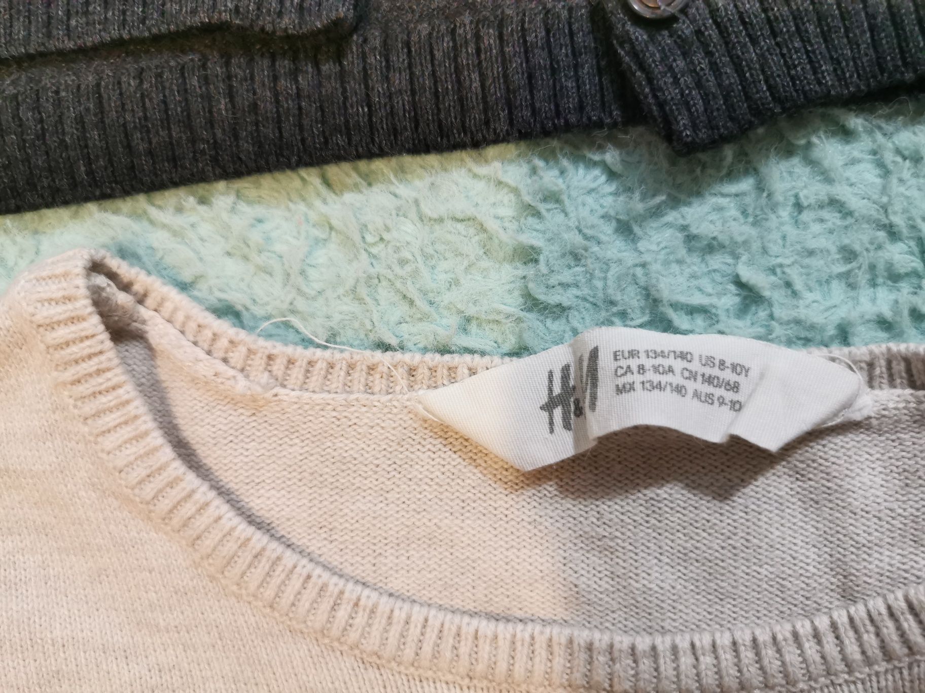 Sweterki 2 szt H&M, Reserved rozmiar 140