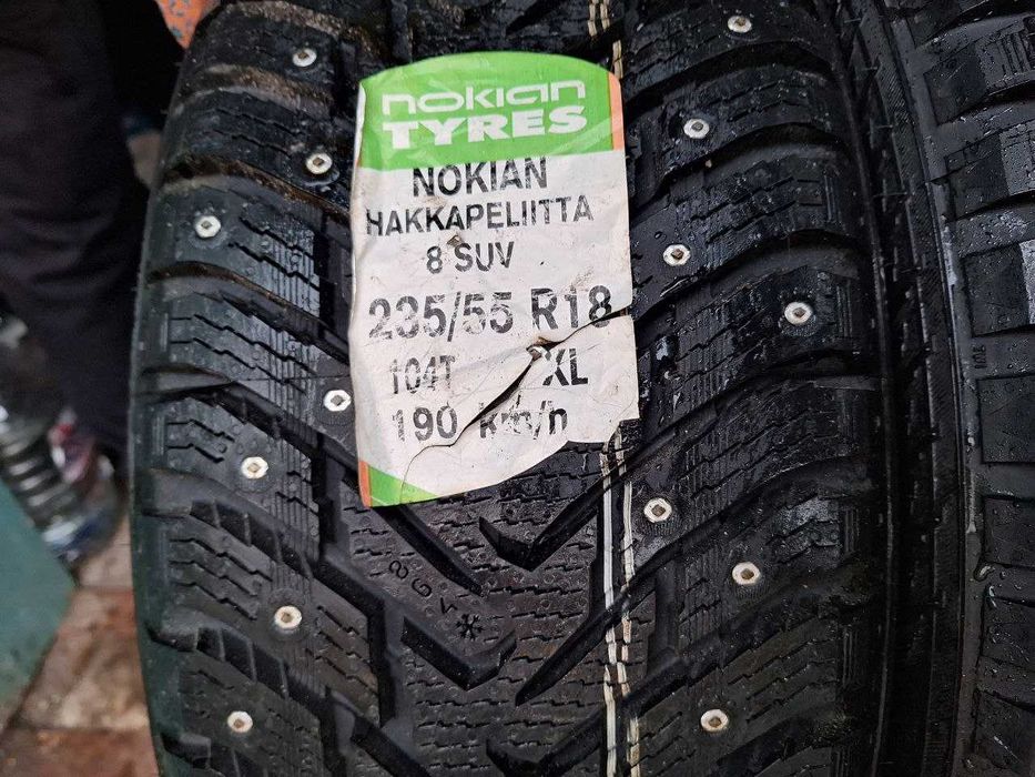 Нові Nokian 235/55 R18 2шт с шипами Hakkapeliitta 8 225/55 R18