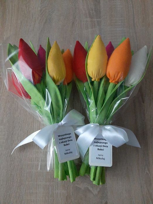 Dzień Nauczyciela tulipany ręcznie szyte bilecik folia 40 sztuk