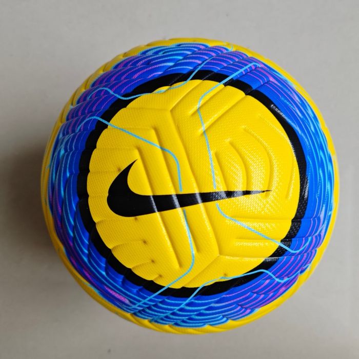 Професійний футбольний м’яч Nike Flight 2024/25