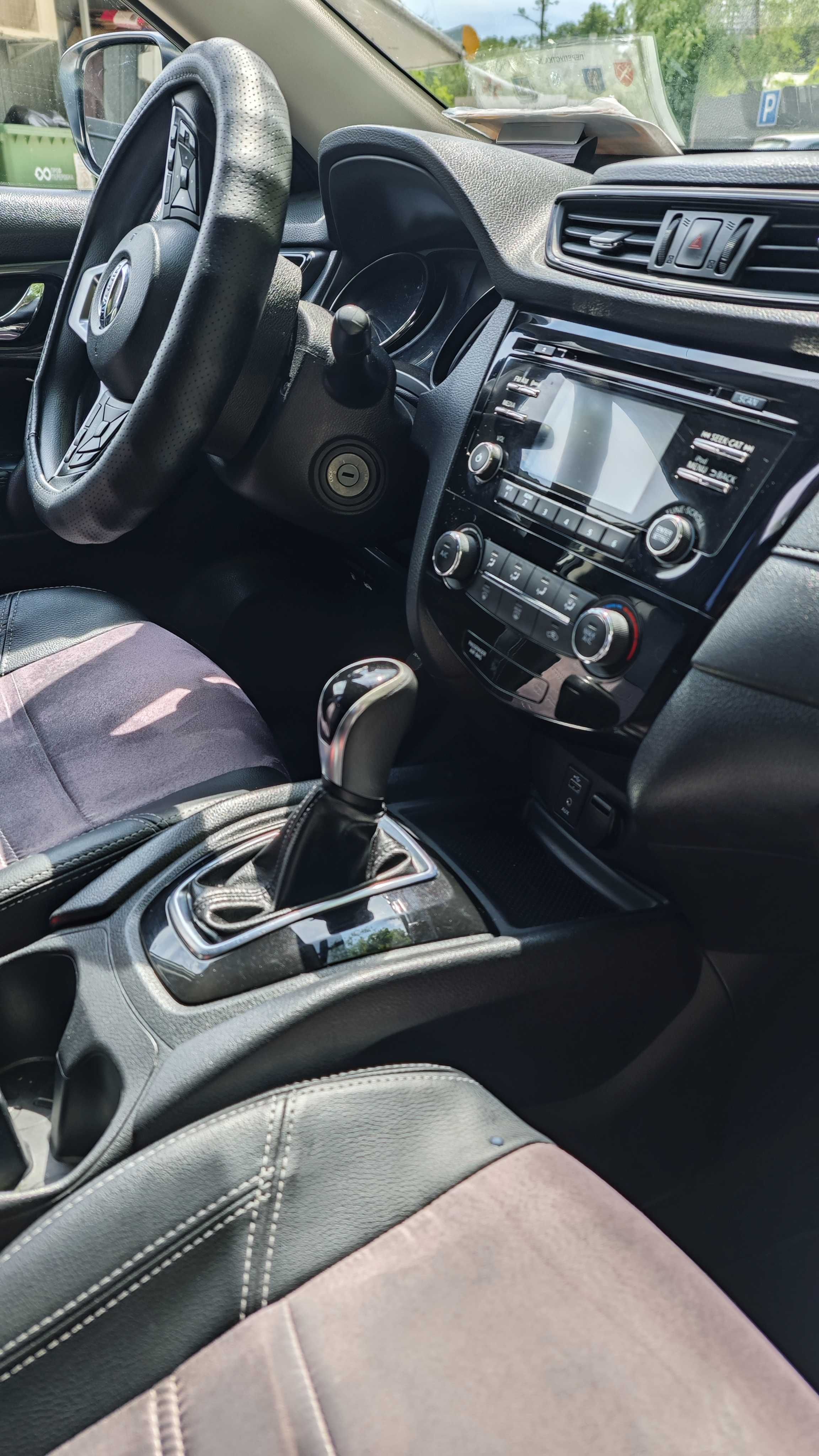 Продам Nissan Rogue S