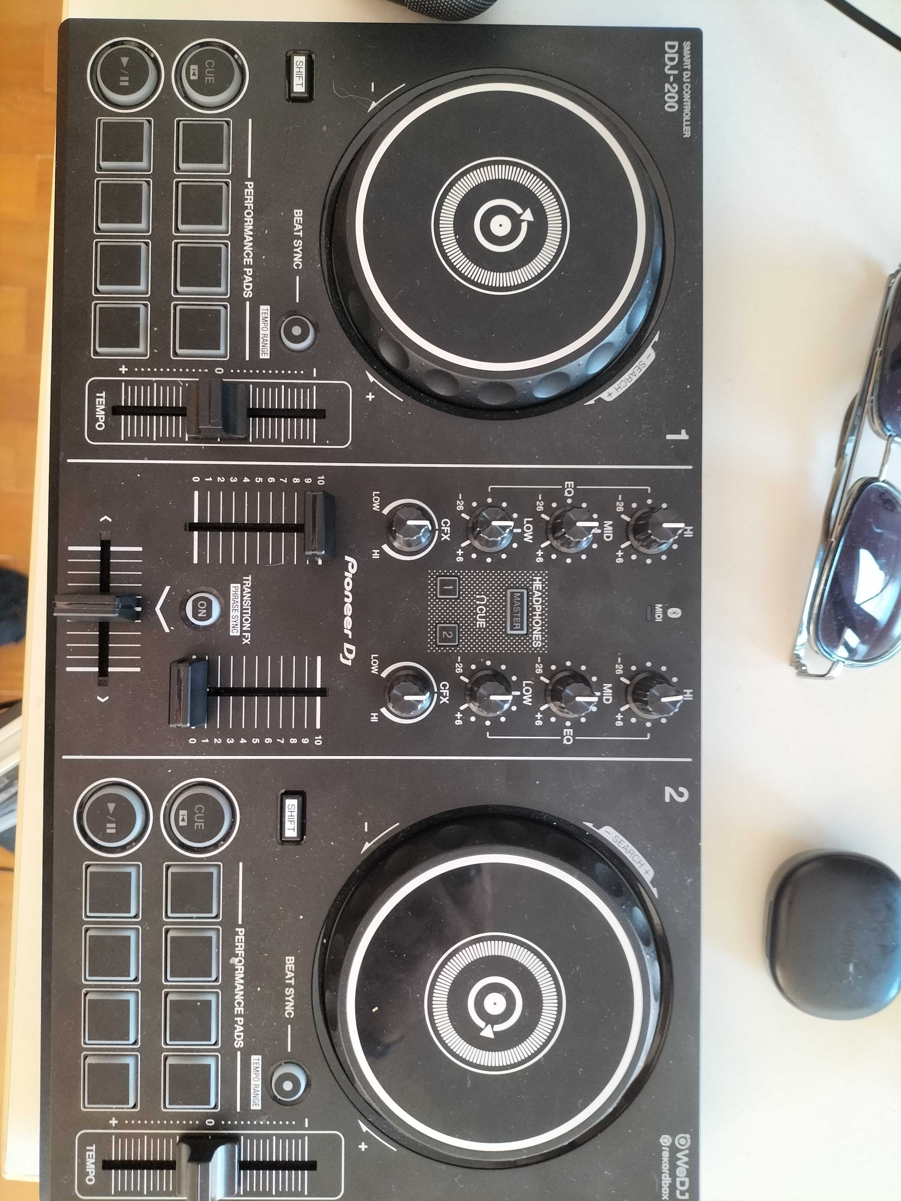 Mesa Controladora DJ Pioneer DDJ 200